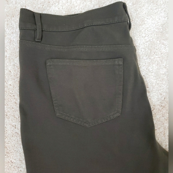 T-Tahari~Woman Size 12~Olive Green Ponte Slim Pants Zipper Front, Stretch. - Picture 9 of 9
